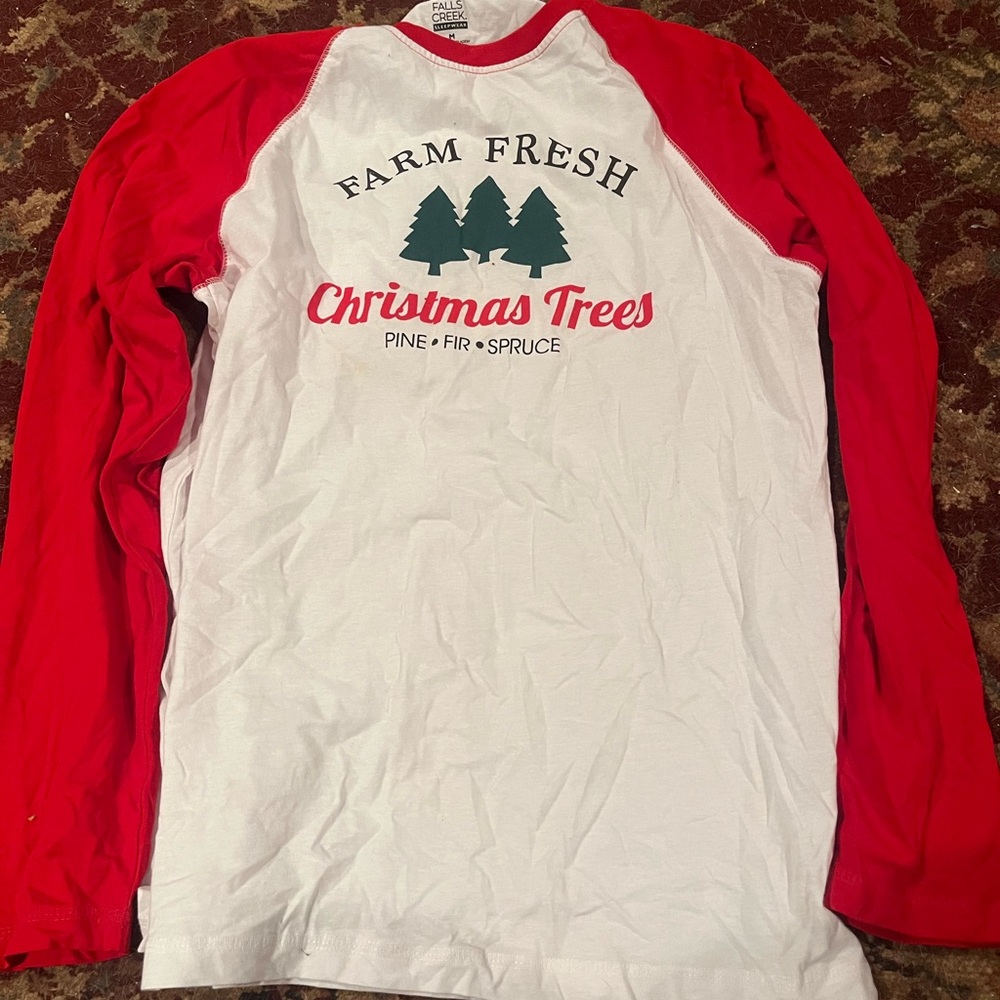 Fall Creek  Farm Fresh Christmas Trees Raglan Long Sleeve Shirt Size Medium
